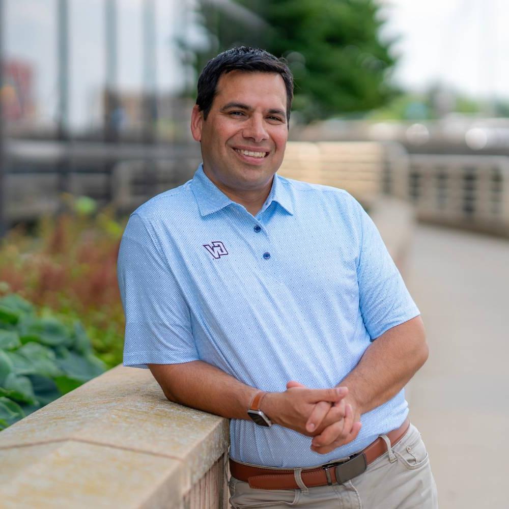 2024 Outstanding Staff Award Victor Cardenas '00